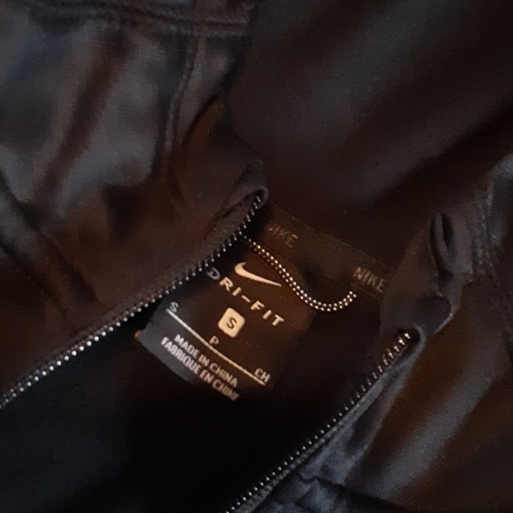 Boys Hooded Jackets - Picture 5 of 5